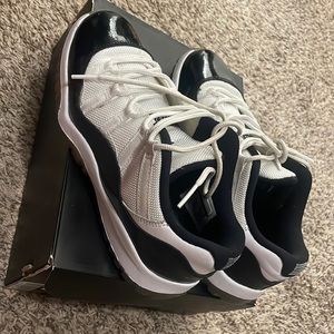 Jordan 11 Retro low